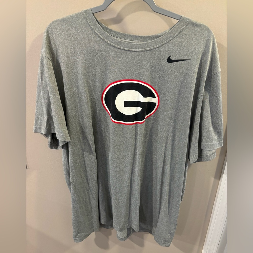 Nike Men's Gray Logo T-Shirt